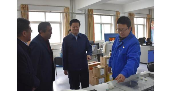 寶雞市委常委、統(tǒng)戰(zhàn)部部長高宏真一行來紡電公司調(diào)研